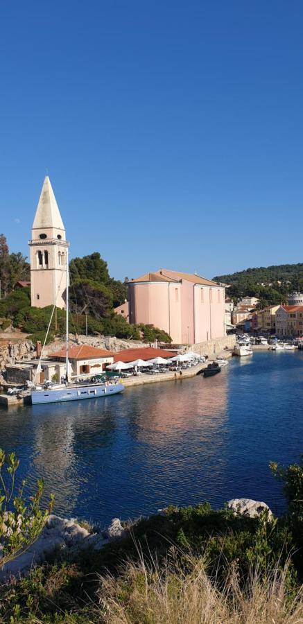 Narcis Central Apartment With Sea & City Views Veli Losinj Exterior photo