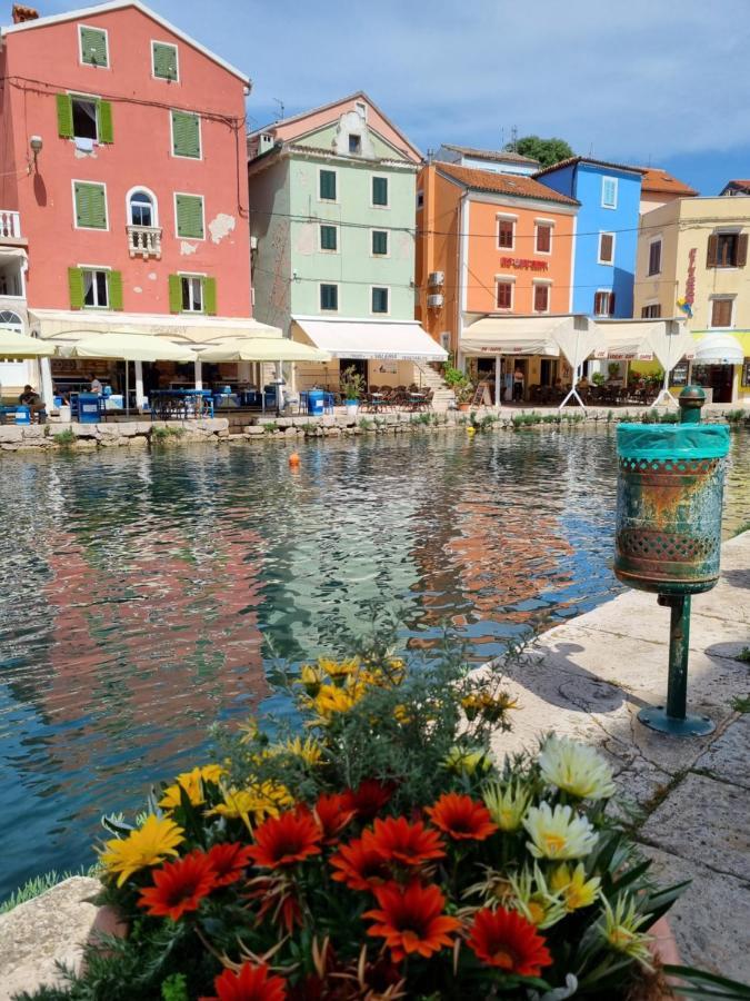 Narcis Central Apartment With Sea & City Views Veli Losinj Exterior photo