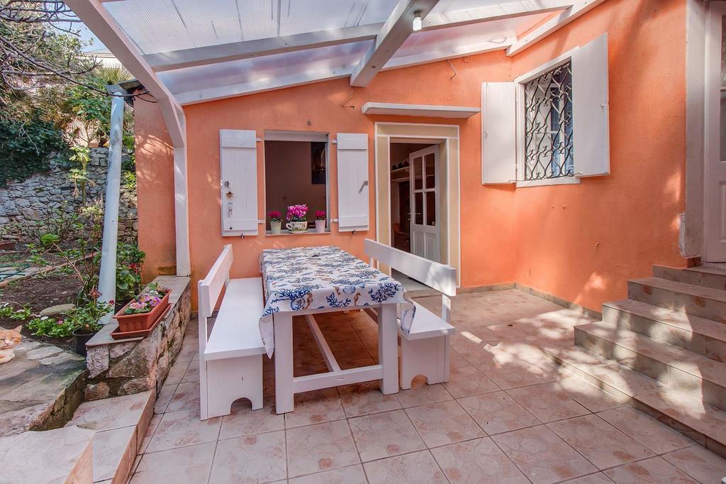 Narcis Central Apartment With Sea & City Views Veli Losinj Exterior photo