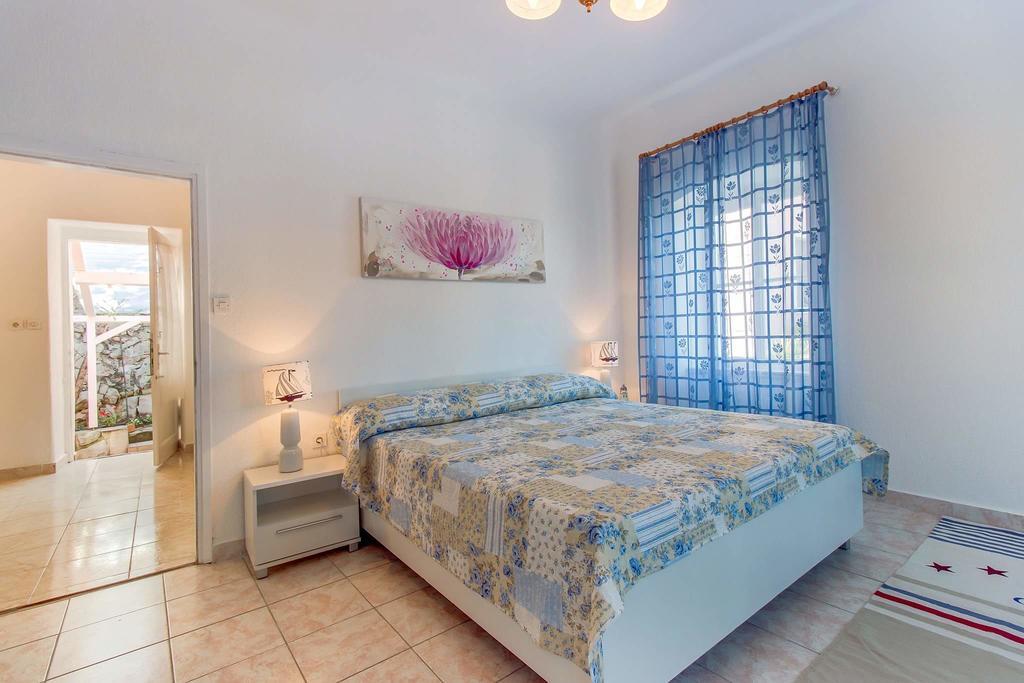 Narcis Central Apartment With Sea & City Views Veli Losinj Exterior photo