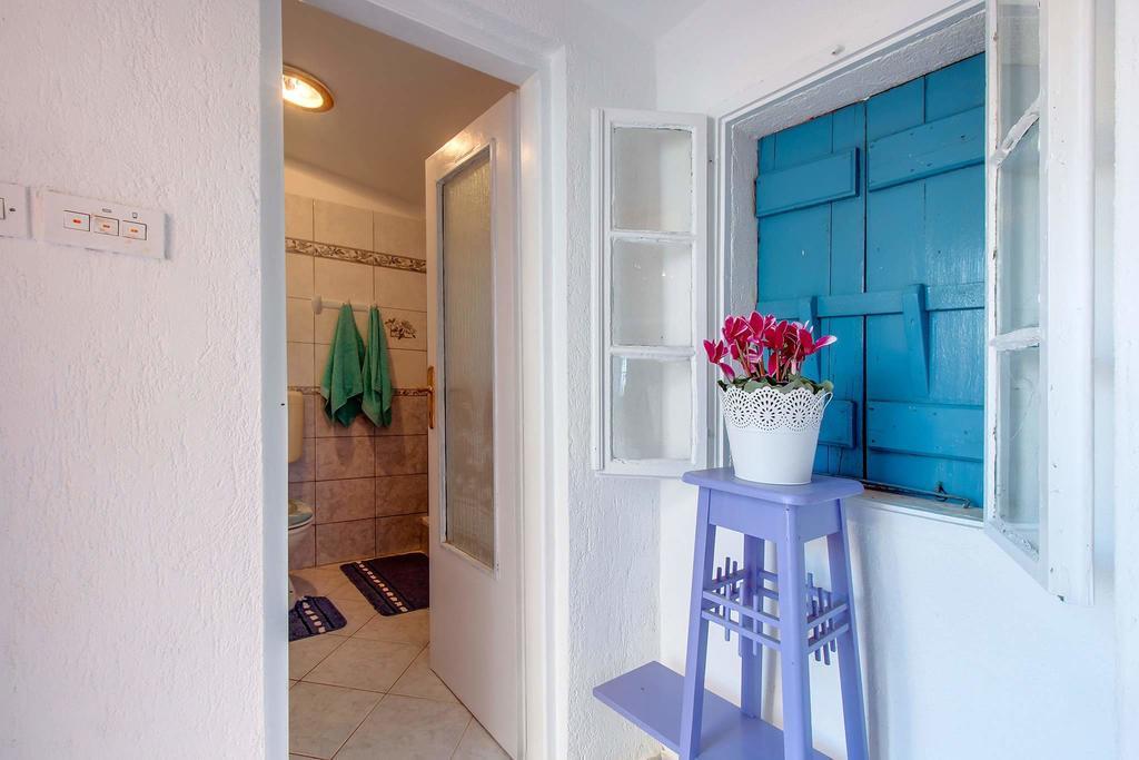 Narcis Central Apartment With Sea & City Views Veli Losinj Exterior photo